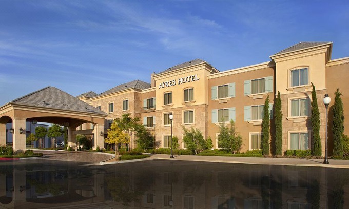 Los Serranos Hotel | Ayres Hotel Chino Hills