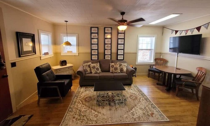 Inman House | Serendipity Guest Cottage