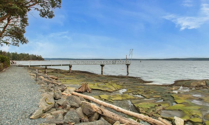 North Oyster Condo | GORGEOUS LUXURIOUS OCEAN VIEW TWO BEDROOM CONDO
