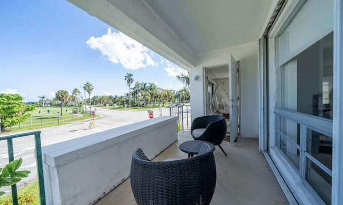 Lake Worth House | Golf Course Views - 2bd/2ba