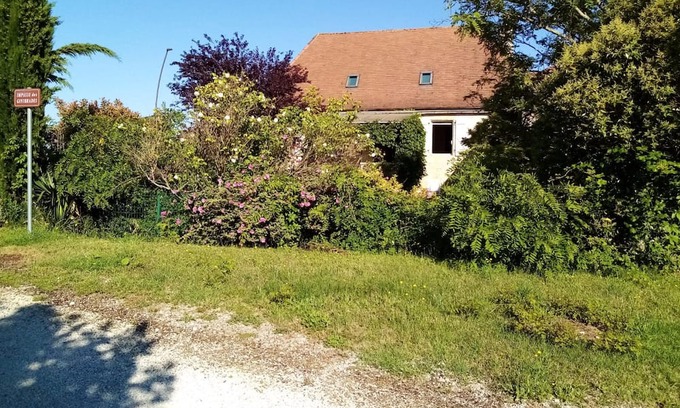 Nadillac House | Homerez - House for 6 ppl. with swimming-pool, garden and terrace at Nadillac