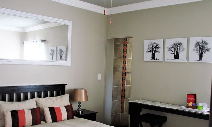 Swakopmund Apartment | Room for 6 - Amarachi Guesthouse in Swakopmund Namibia near beach 500 meter!