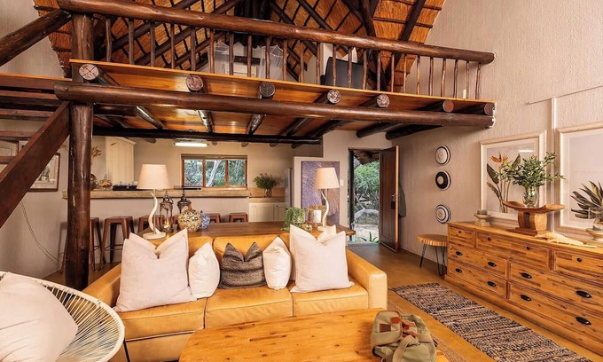 Maruleng Hotel | Karongwe - Noka House