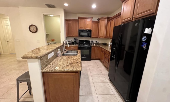 Marana House | Peaceful, 4-bedroom oasis with fruit trees and sparkling pool.