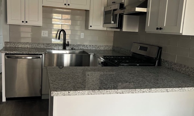 Chalmette Apartment | Charming 2-bedroom apartment with WiFi, AC in peaceful Chalmette