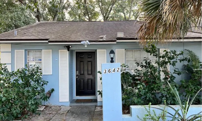Fairvilla House | 2BD RM Home-Downtown/Wekiwa Springs