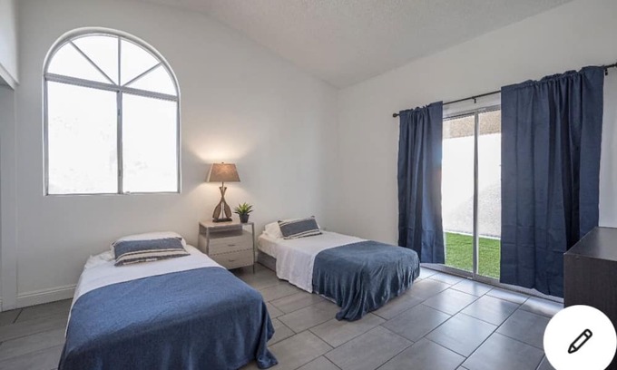 Green Valley Boat Rental | Great house 1 floor Unique location near strip 8 minutes Nice neigborhood