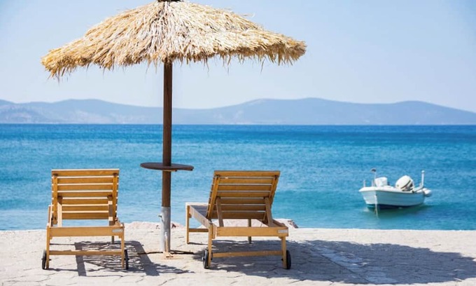 Pigadia Apartment | Apartment 'Ktima Develekou 1' with Sea View, Wi-Fi and Air Conditioning