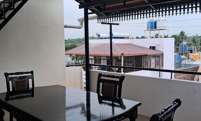 Gokulam House | Peacefull Two bedroom House in Gokulam close to yoga shala in heart of mysore.