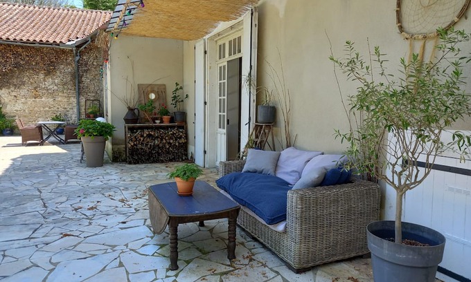Saint-Claud Bed & Breakfast | Chambre D'hôtes à Saint-claud, Idéale Pour Vous Ressourcer !