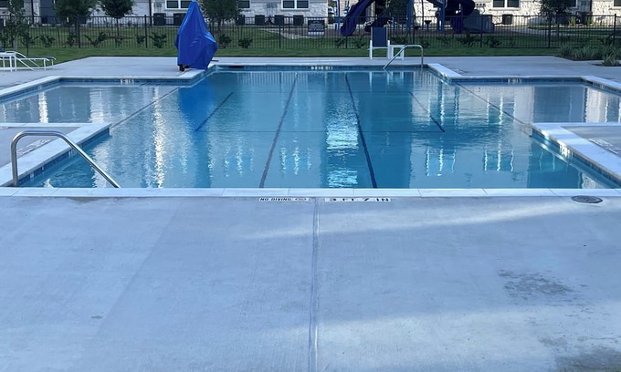 FM 1960 Apartment | Cozy apartment in charming Houston with WiFi, AC, & Pool!