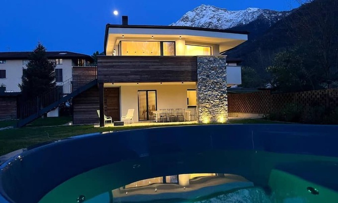 Colico Villa | 100 meters from Piona Beach-5 bedroom villa-Sleeps 14