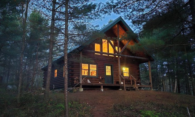 Lac du Flambeau Cabin | Delightful 2-bedroom cabin in Lac du Flambeau on 6 acres with private lake