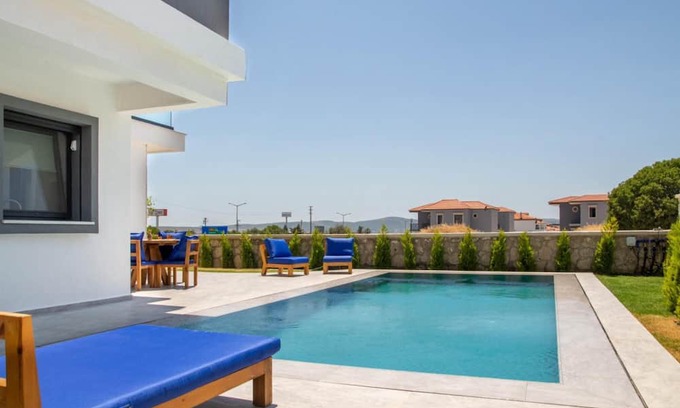 Alacati Villa | Lovely Villa with Private Pool in Alacati, Cesme