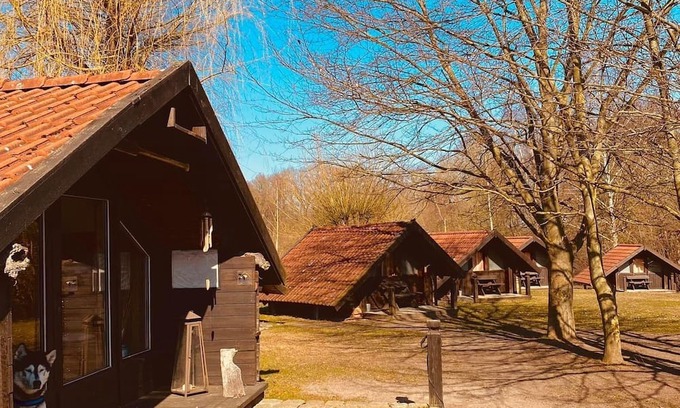Gross Raden House | Gemütliche Holzhütte im Abenteuer Camp Hennig!
