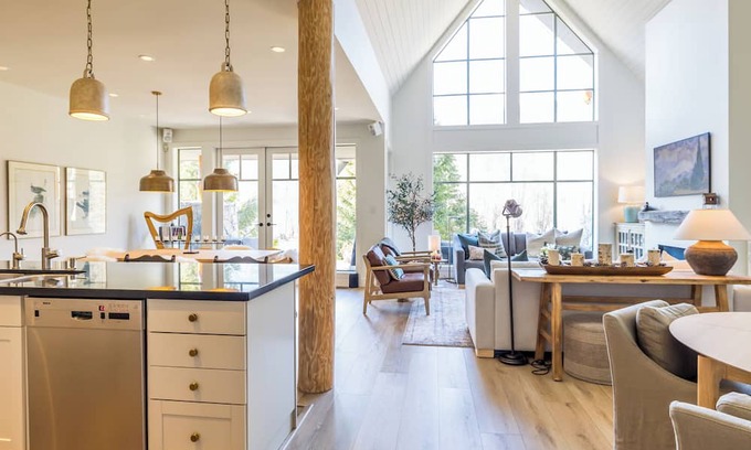 Nicklaus North House | NEW Beautiful Golf Course/Lake Setting, Mountain Views Plus Tennis/Pickleball Court Access