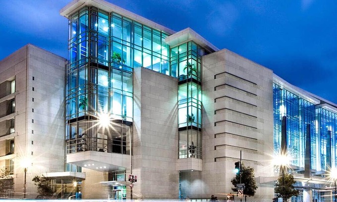 Cardozo Apartment | 99 Walk score! 2BR Flat-Walk 2 Minutes to U ST Metro