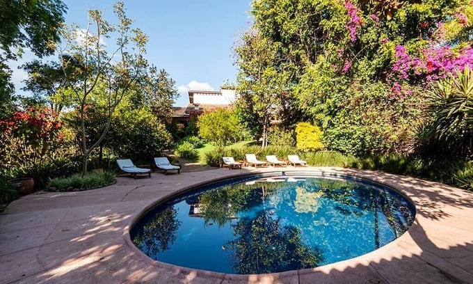 Agua Fria House | Casa Lorenza: In the Center of Valle de Bravo