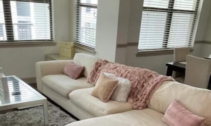 Miramar Apartment | Welcome to the Vibes