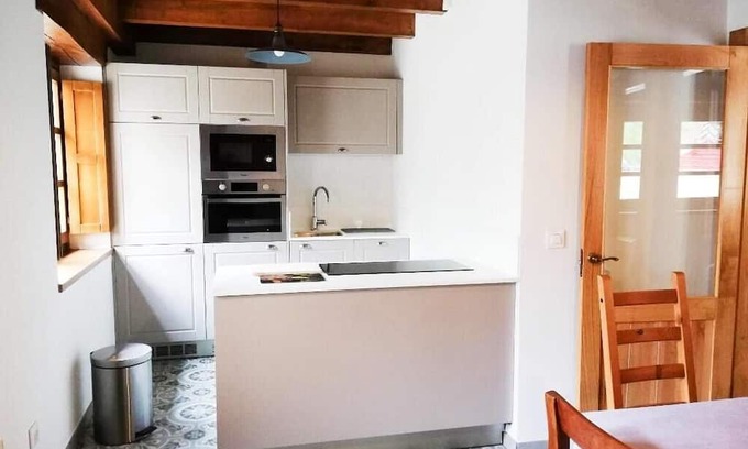 Bobia de Abajo House | Holiday Home 'La Corte Del Rondiellu 2' with Mountain View, Private Terrace and Wi-Fi