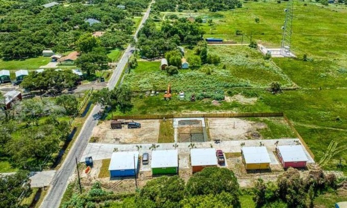 Aransas Pass Cabin | Escape to our cozy 2 bedroom cabin in Aransas Pass, perfect for up to 6