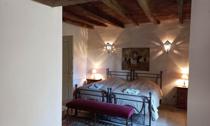 Charente Limousine House | Holiday Home 'Gîte Le Clou' with Private Garden