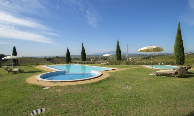 Stabbia Apartment | Cosy apartment for 4 guests with pool, WIFI, A/C, TV, patio, panoramic view and parking