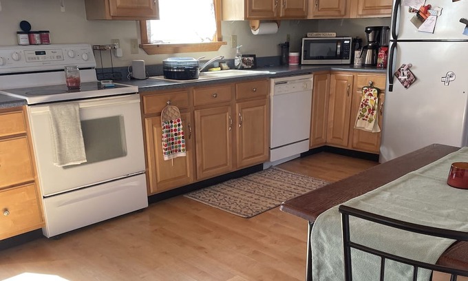 Watertown Apartment | Watch the eclipse from your own yard! Apartment 10 minuets from Thompson Park!