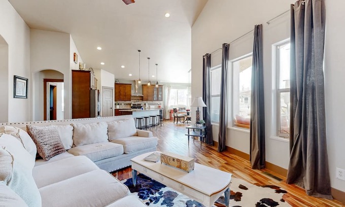 Montrose House | Spacious home with mountain views, modern comforts, & outdoor access