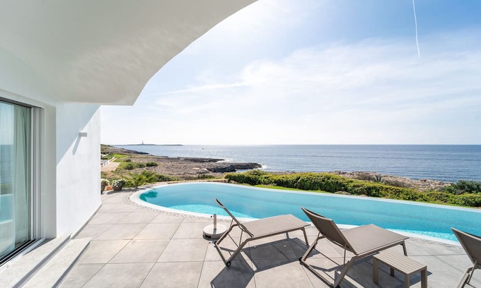 Marina de Son Ganxo Villa | VILLA GAUDINA - Luxury villa near the sea with pool and free WiFi
