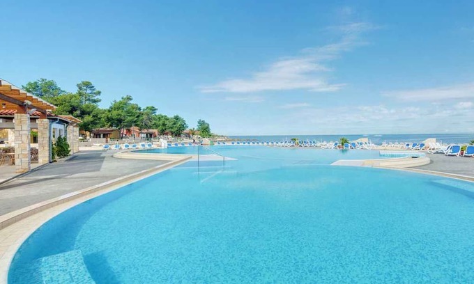 Monterol Apartment | Holiday apartment with WiFi and air conditioning