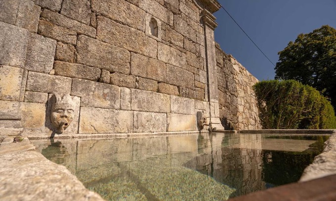 Sortelha House | Homerez - Spacious house in Sortelha with pool and terrace.