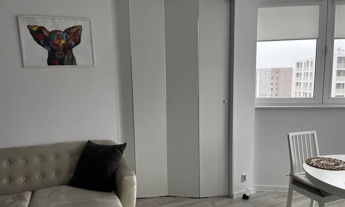 Ursynow Apartment | An apartment with a garage. Pets welcome.