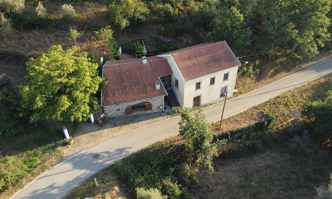 Moitas Other | Farmhouse 'Yellow House - Casa Amarela' with Mountain View, Shared Pool and Wi-Fi