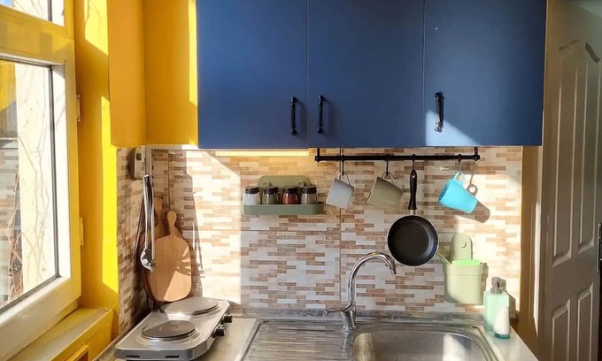 Gumussuyu Mahallesi House | Bright and lively studio in Cihangir Taksim