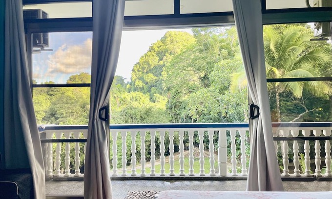 Koror Apartment | Ngermid Oasis - Spacious Studio Loft W/ Kitchen & Garden Views