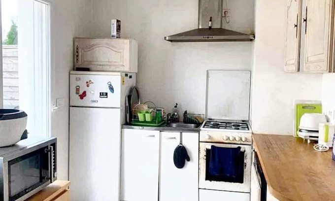 Montfermeil House | Homerez - House for 2 ppl. with swimming-pool, garden and terrace at Montfermeil