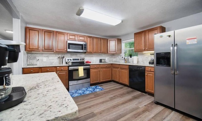 Del Rio House | Fun Family Home w/ huge backyard in Julington