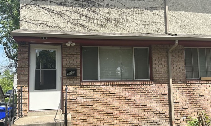 Midway House | Midway- Center of Twincities