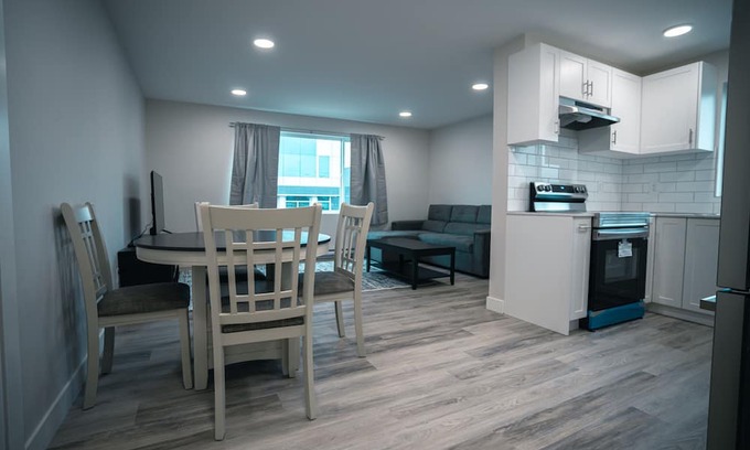 Prince George Condo | Modern apartment suite downtown