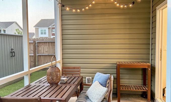 Sumter House | Spacious Home 5 miles from Shaw AFB w/ Pool Table, Firepit, & Screened-In Porch!