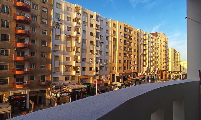 Ennasr Apartment | the best place with the best view-5 minutes to clinics-10 minutes to the airport