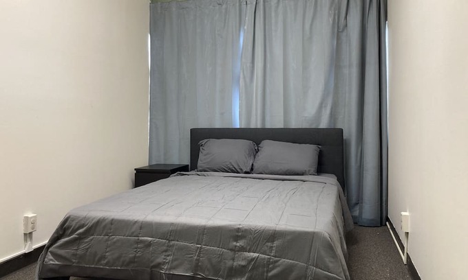 East Pasadena Apartment | One-story 4 bedrooms, 1.5 bathrooms in Pasadena