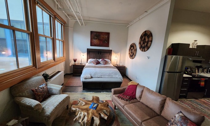 Pearl District Apartment | Beautiful Pearl District Vibe - Downtown Portland