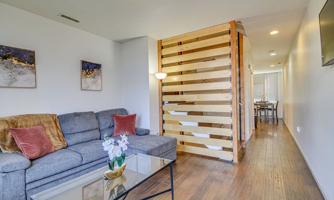 Raynolds Addition House | Albuquerque Townhome w/ Rooftop Deck & Gas Grill!