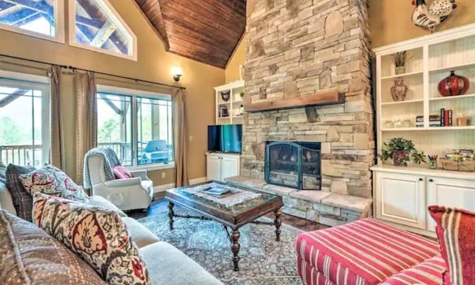 Cullowhee House | Secluded Family Getaway on 3 Acres!