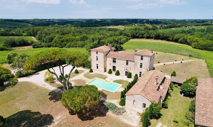 Haux Other | Château Haute-sage : Demeure Familiale D'exception Avec Piscine