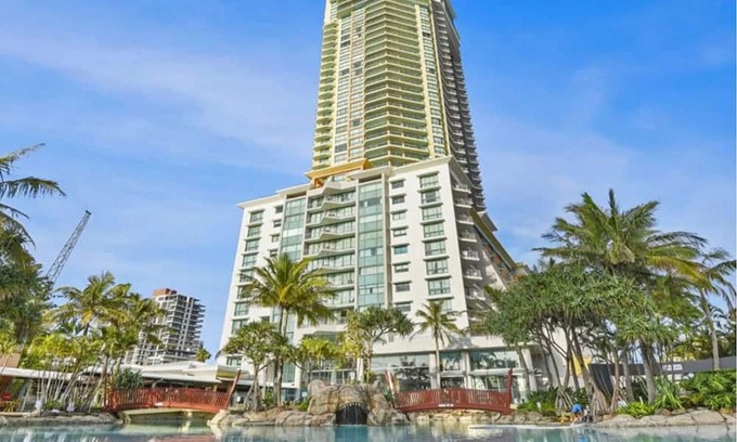 Gold Coast Resort | Resort style apartment in the hart of Surfers Paradise