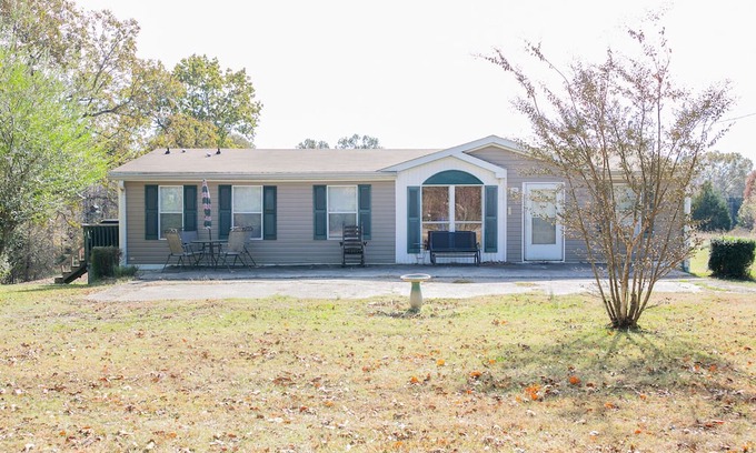 Cheatham County House | Hidden Valley Haven near Nashville, Tennessee