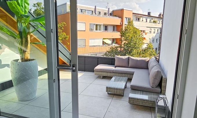 Obersendling Apartment | Schöne Dachgeschoss Neubau 80m² Wohnung mit Dachterasse